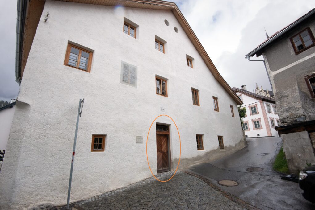 Eingang ins Yoga Studio Imst